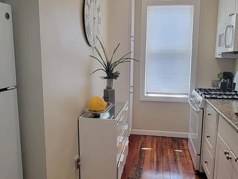 169 Jencks St #3 — Photo 5
