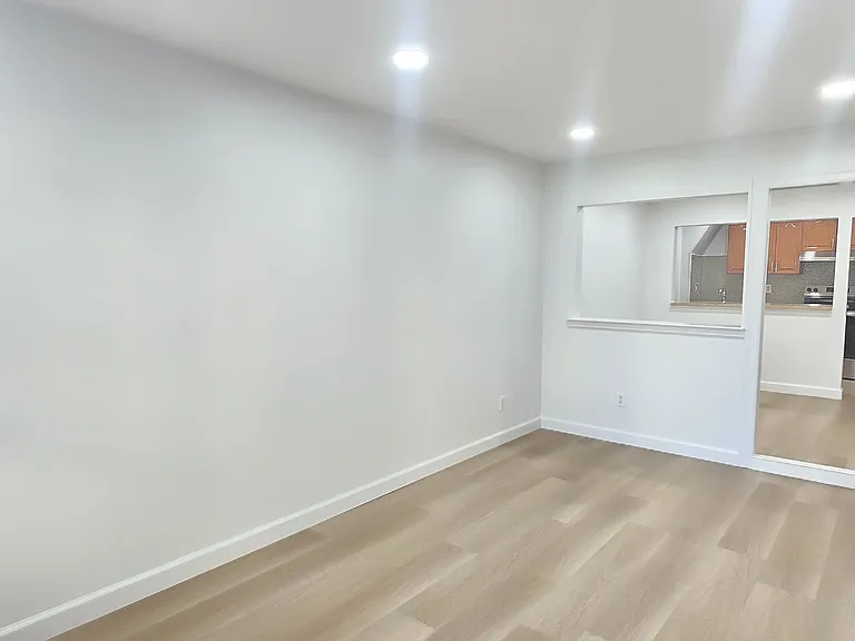 23-45 Corporal Kennedy St #1 — Photo 2