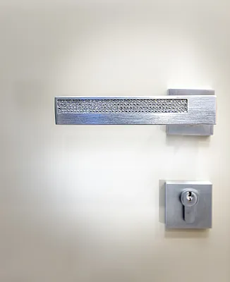 Rented by SERHANT. | media 26