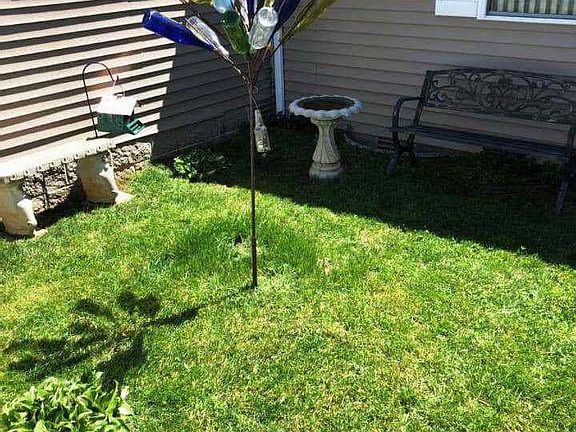 5th image of 303 Shamrock Ln