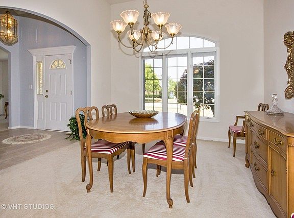 4th image of 24235 W Cabernet Ln