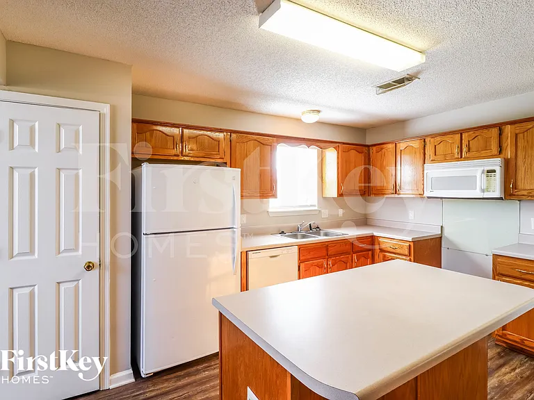 1523 Beringer Dr — Photo 7