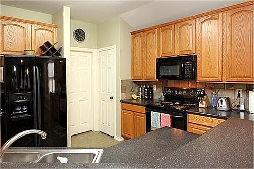 3rd image of 4620 Brighton Dr