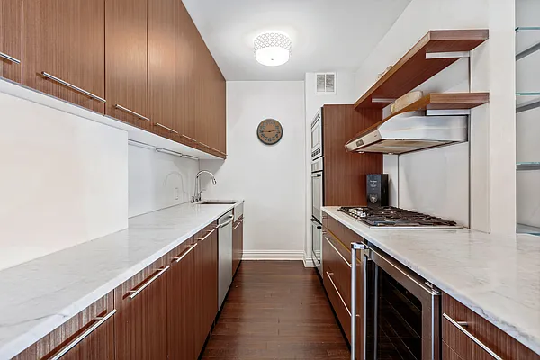 Sold by Compass | media 5