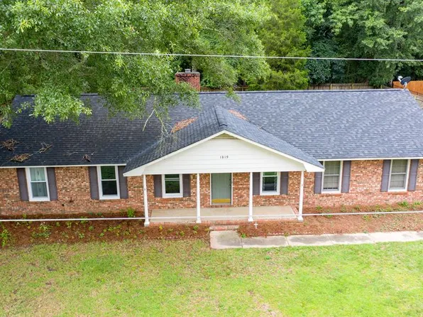 1819 Palomino Cir, Sumter, SC 29154