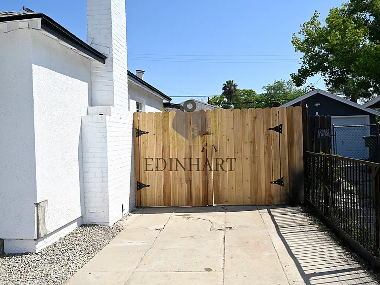 1584 N Carruth Ave #B — Photo 16