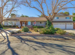 42111 Silver Puffs Dr, Lancaster, CA 93536
