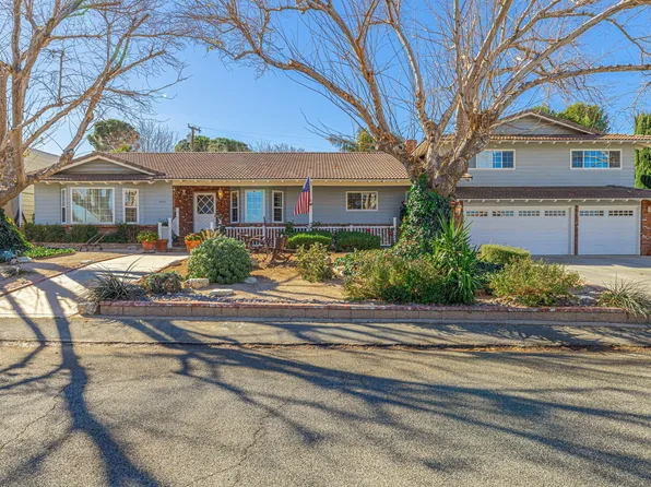 42111 Silver Puffs Dr, Lancaster, CA 93536