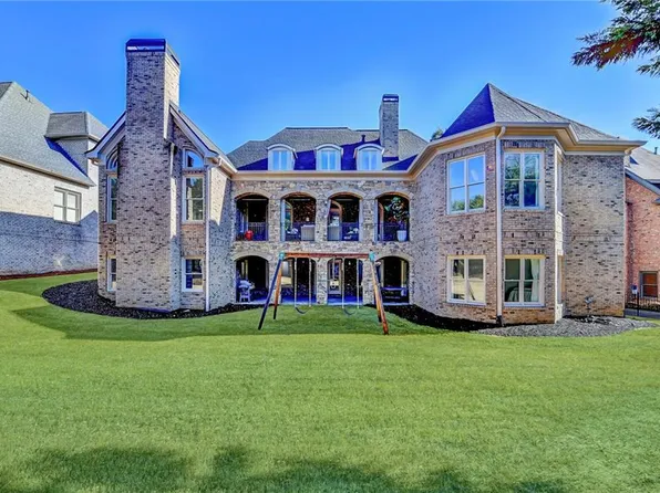 8150 Prestwick Cir, Duluth, GA 30097
