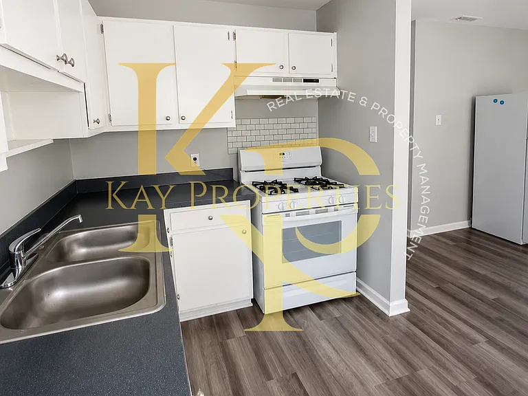 3013 Wedgedale Ave — Photo 7