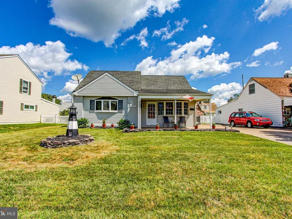 1009 Piermont St, Philadelphia, PA 19116