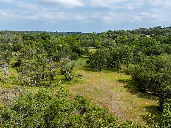 5th image of 1820 Pressler Henke Rd