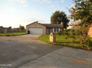 4043 Woodville Ln, Panama City, FL 32405