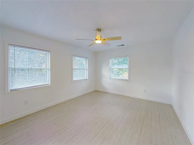 2827 Sanctuary Ln — Photo 39