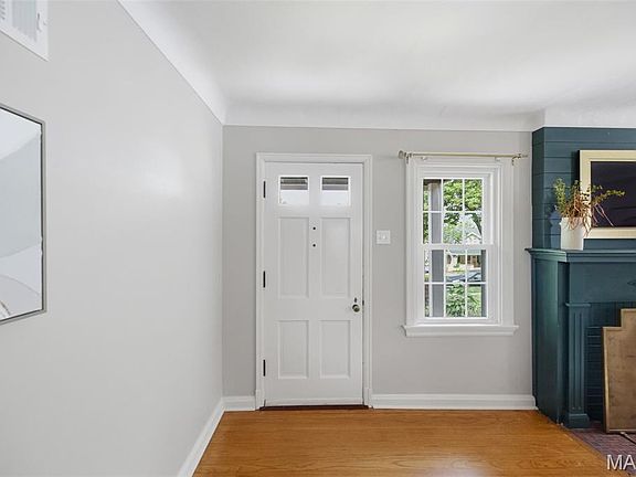 3rd image of 1412 Silverton Pl