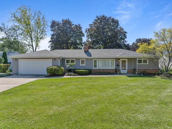 406 E Hawthorne Blvd, Wheaton, IL 60187