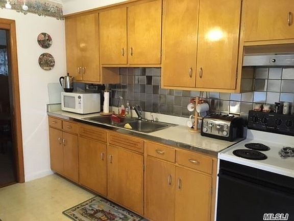5th image of 1325 Central Dr