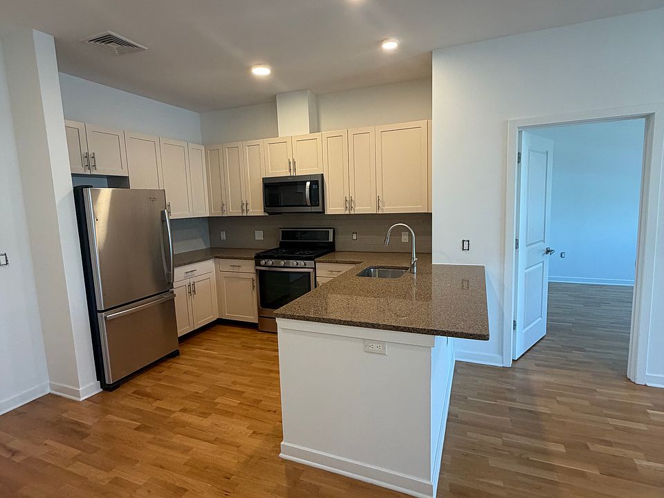 1st image of 2030 Central Rd #811
