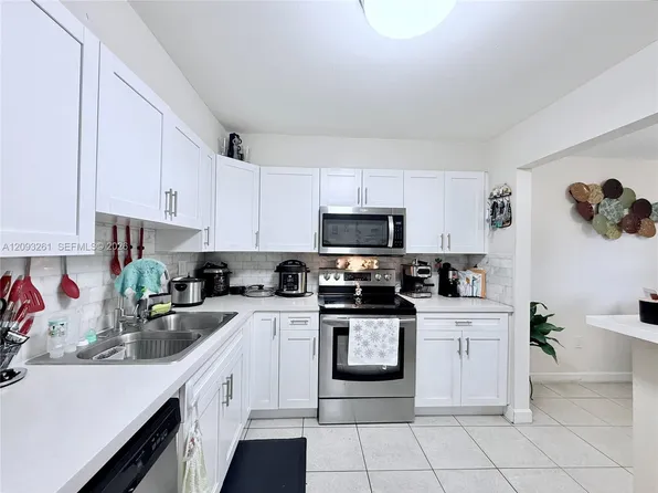 1284 W 44th Pl APT 1, Hialeah, FL 33012
