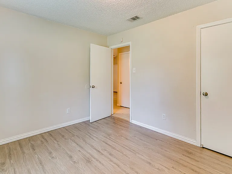 718 S Perkins St #B — Photo 8