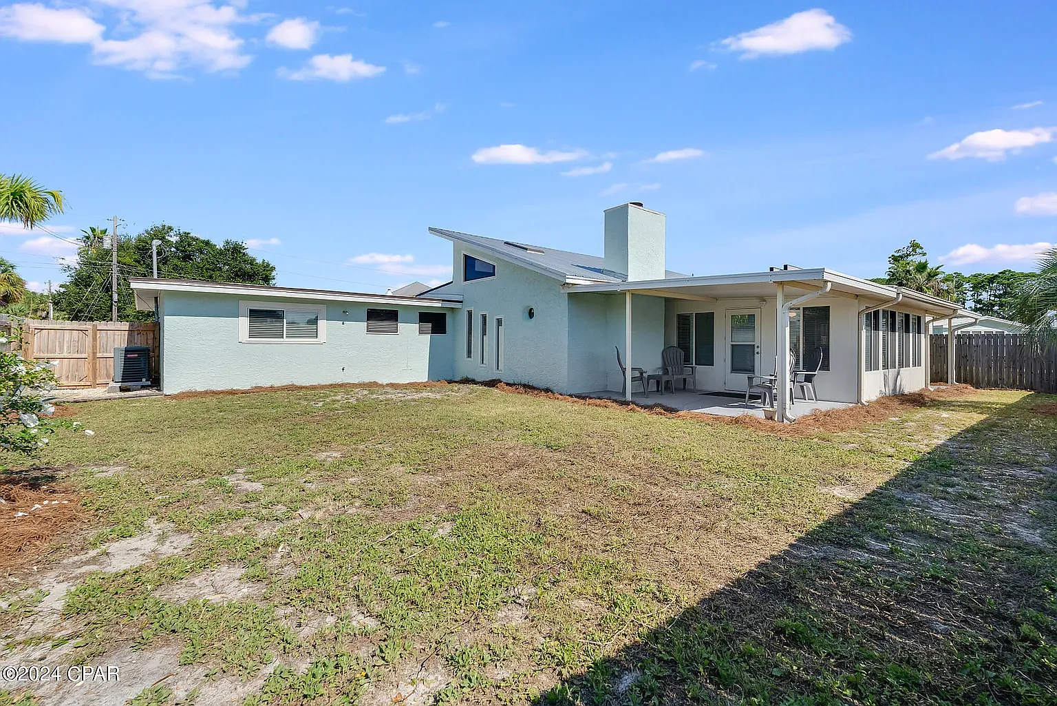 4 bed, 2040 sqft, $3,250 — Photo 2
