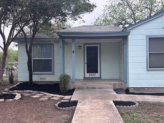 2nd image of 2607 W Craig Pl