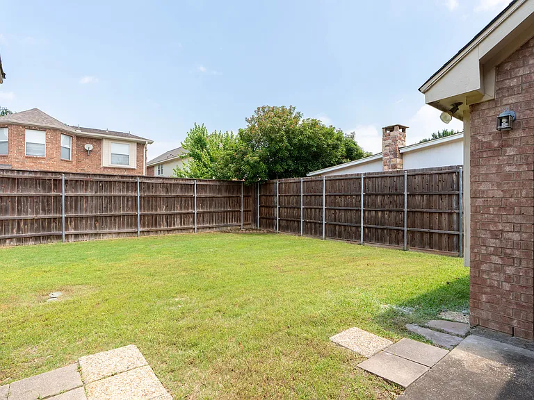 11990 Cobblestone Dr — Photo 30