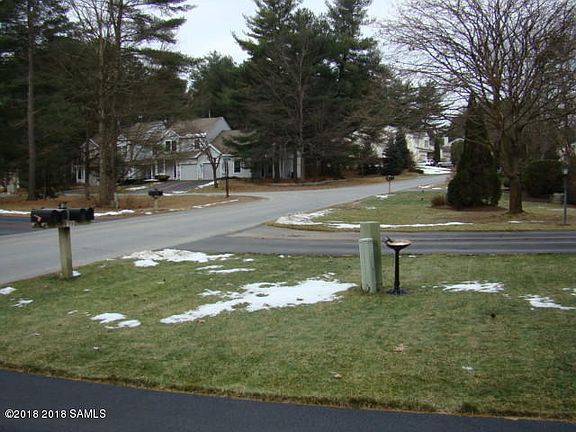 4th image of 21 Old Mill Ln #21