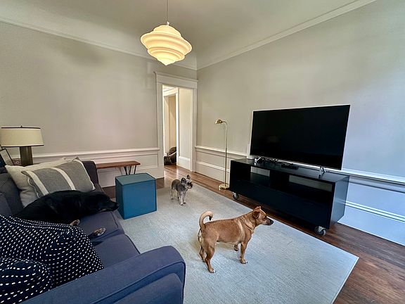 5th image of 311 Surrey St