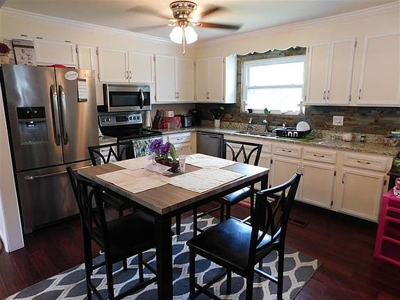 2nd image of 4023 Pineview Dr NW