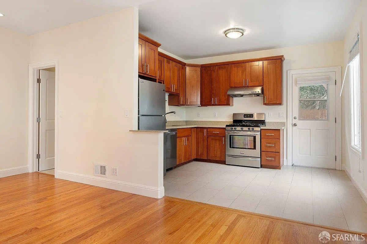 1 bed, 1.0 bath, $3,950 — Photo 4
