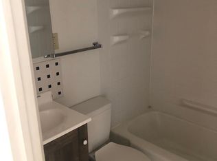 415 E Edwardsville Rd #1, Wood River, IL 62095