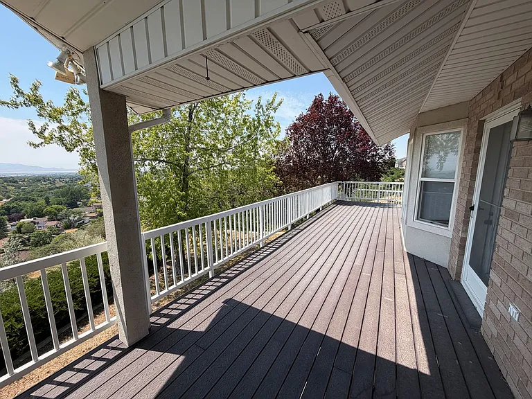 1835 N Beechwood Dr — Photo 11