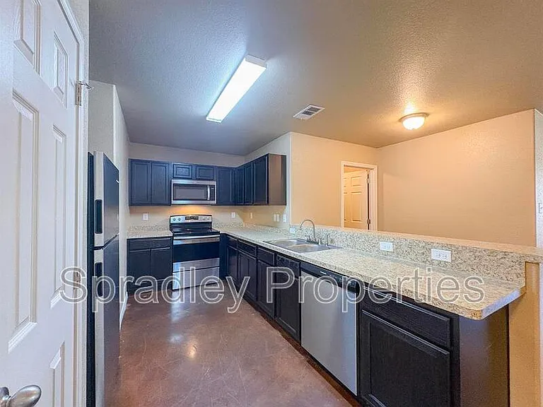 1571 Brady Way — Photo 5