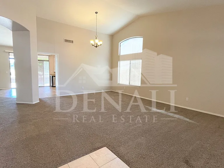 1121 S Western Skies Dr — Photo 2