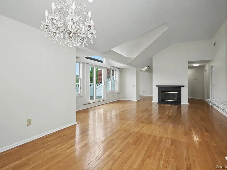 333 N State Rd #61 — Photo 8