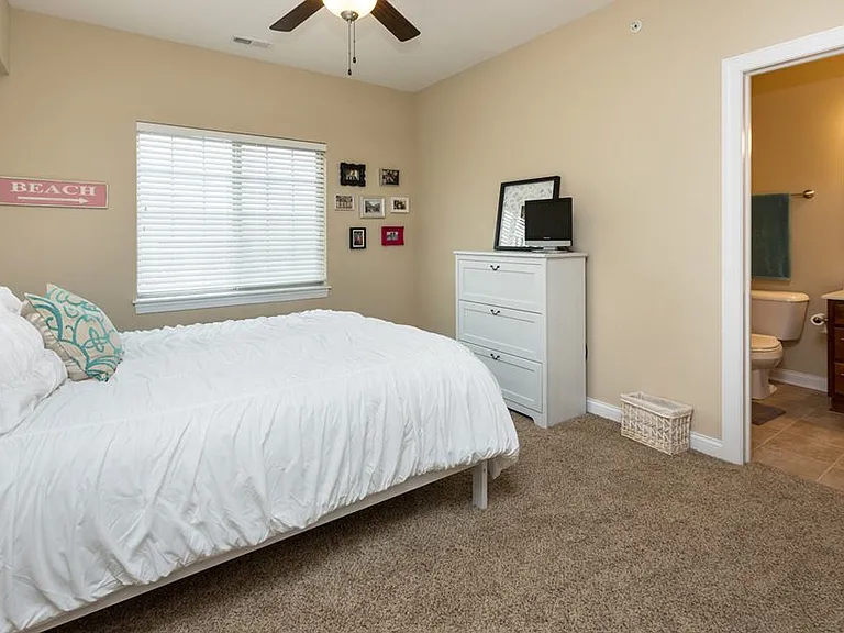 Brookside Condos — Photo 6