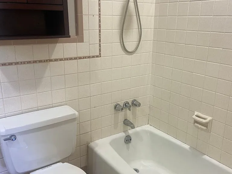 1908 Hickory Ln — Photo 33