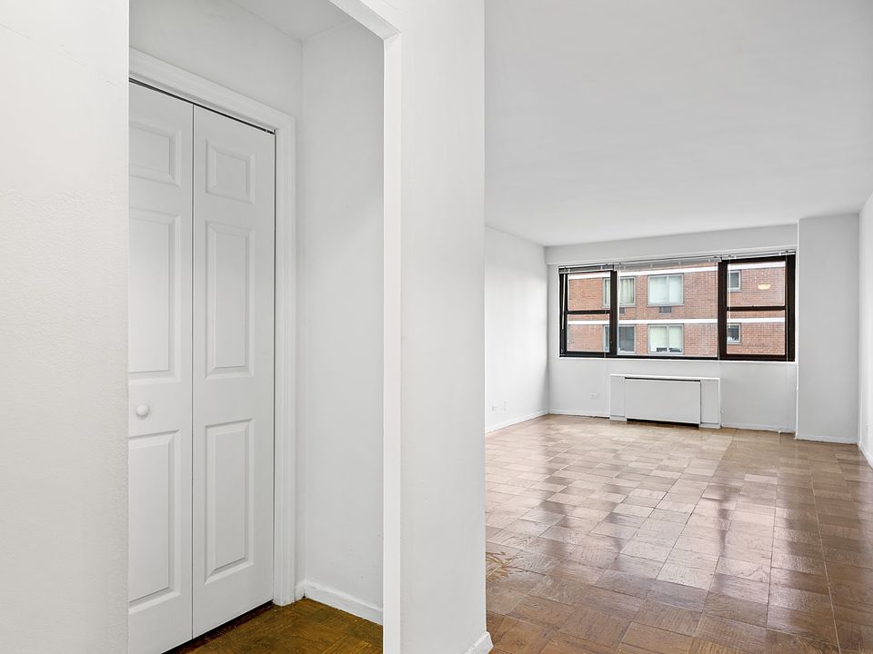1st image of 300 W 55th St APT 8N