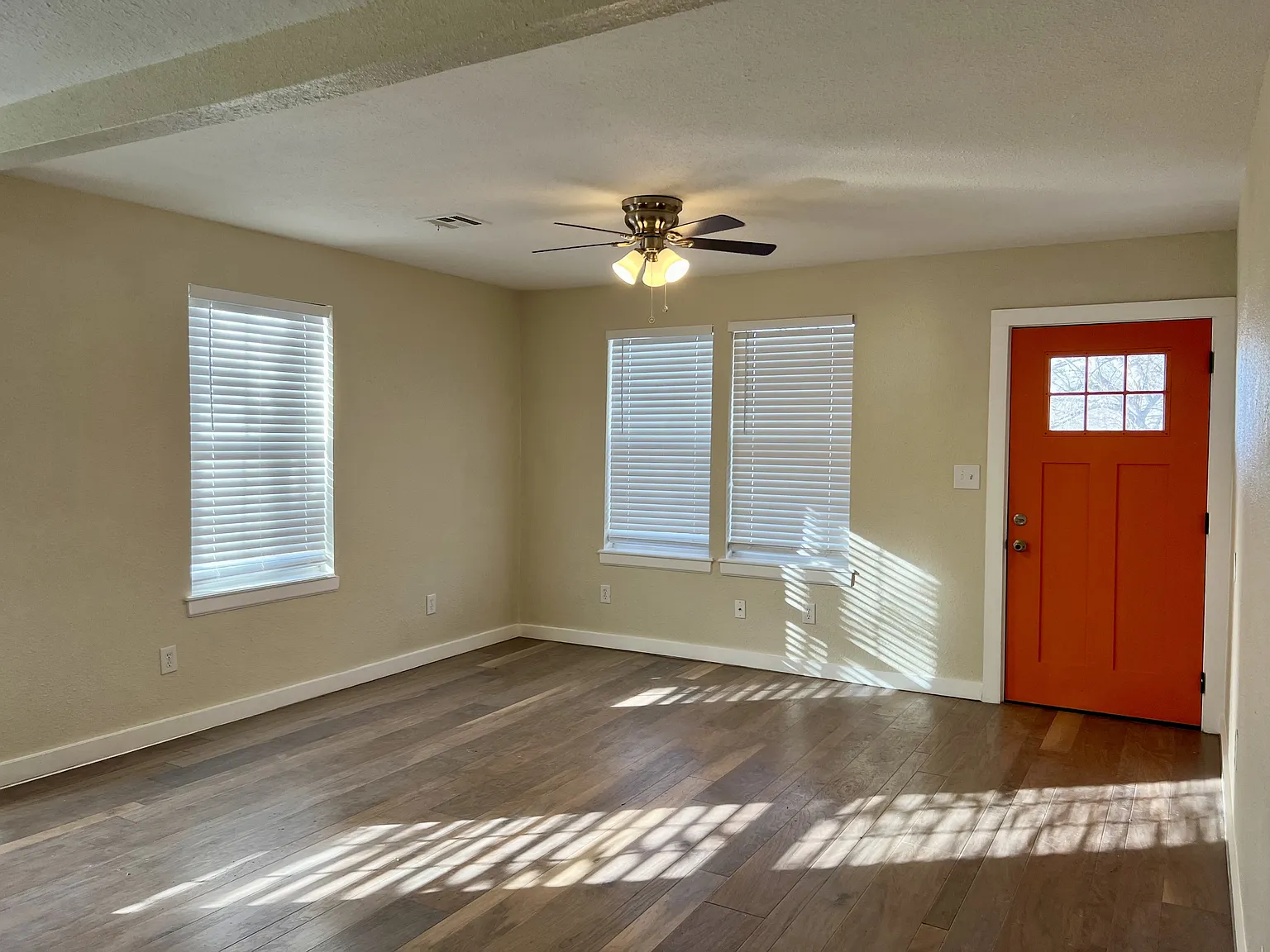 3 bed, 1012 sqft, $1,295 — Photo 4