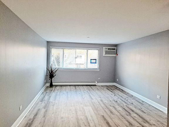 3rd image of 8810 Briar Ct APT 2C