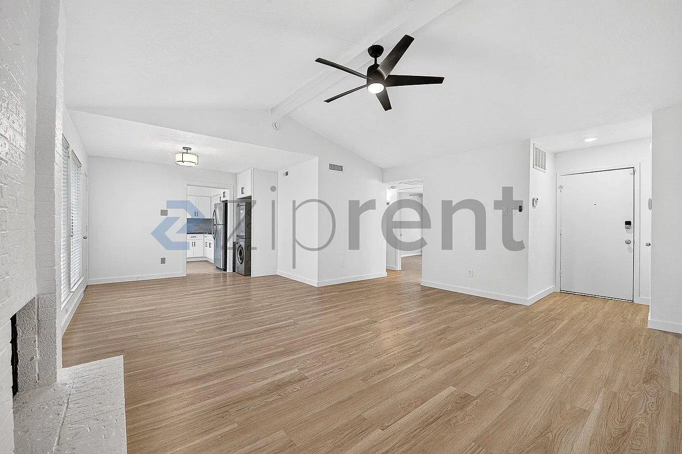 2 bed, 1141 sqft, $1,620 — Photo 4