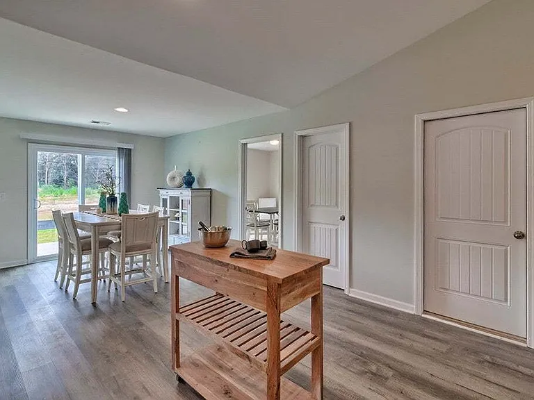 322 Conifer St — Photo 10