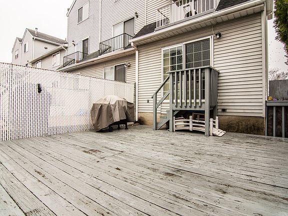 3rd image of 12 Delmar Ave APT J