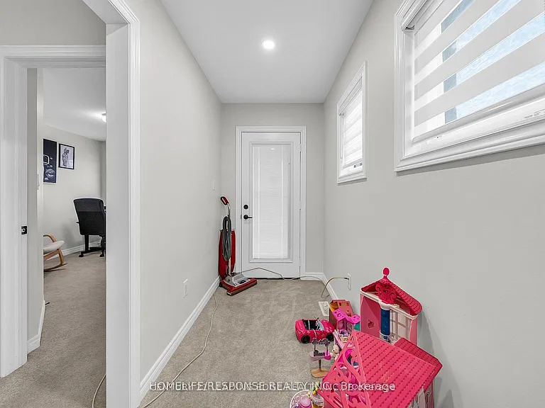 5 Gooseman Cres — Photo 28