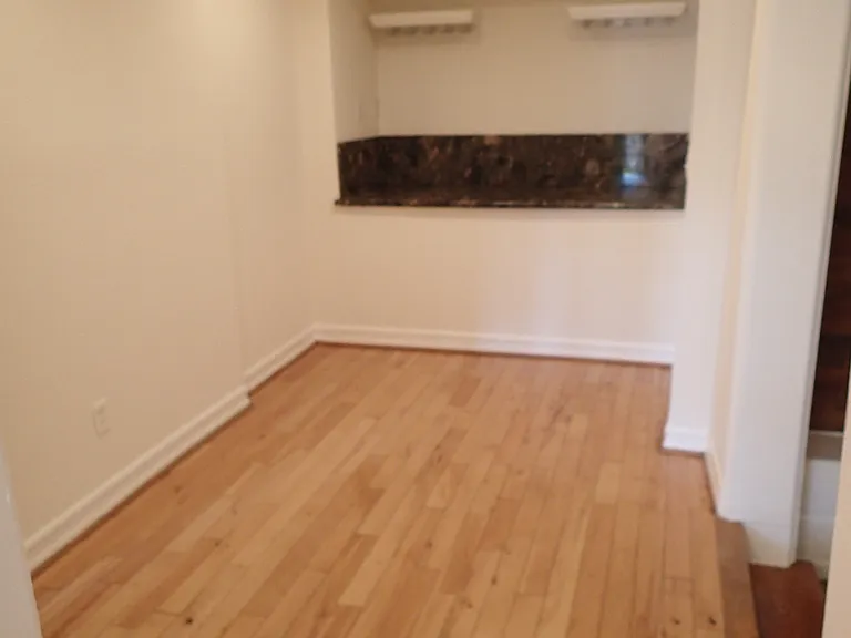 2047 Ivar Ave — Photo 6