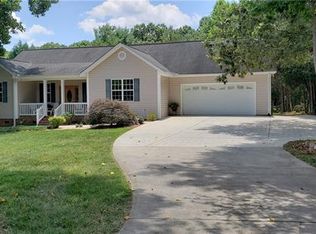 207 Beech Brook Ln, Statesville, NC 28625