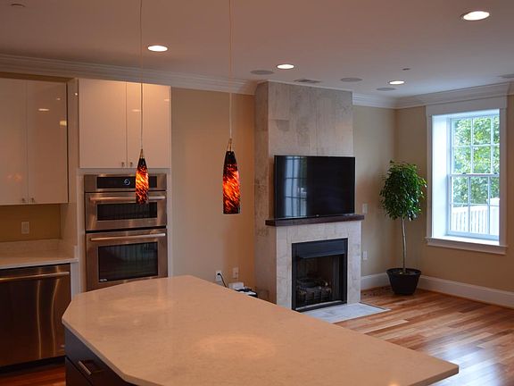Family Room w/ Gas Fireplace