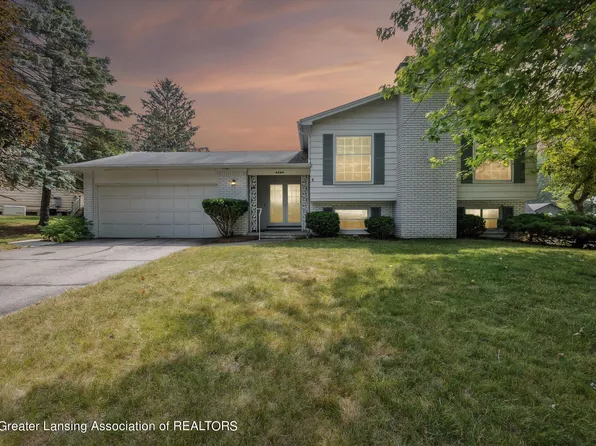 4548 Keweenaw Dr, Okemos, MI 48864