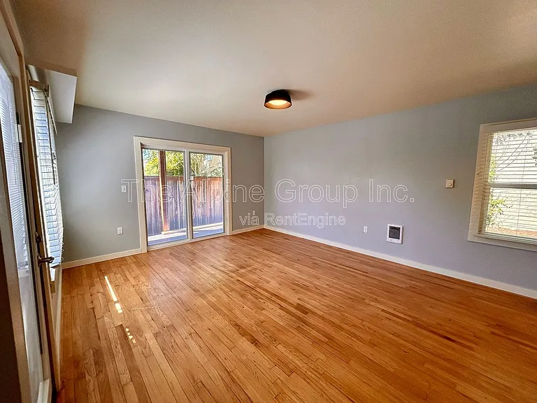 4831 N Maryland Ave #A — Photo 10